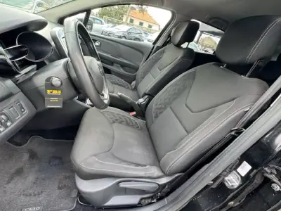 Renault Clio Sport Tourer 2020 - 12500 EUR, 75360 km - AUTO.MOTO.pt - 75360km - foto 12 de 12