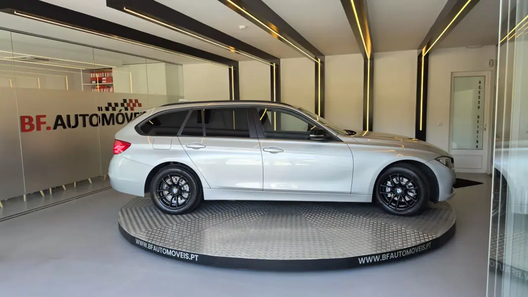 BMW 318 2017 - 17900 EUR, 165210 km - 165210km - foto 8 de 55