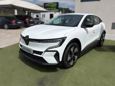 Renault Mégane E-Tech 2022 - 26490 EUR, 8860 km - 8860km - foto 1 de 16