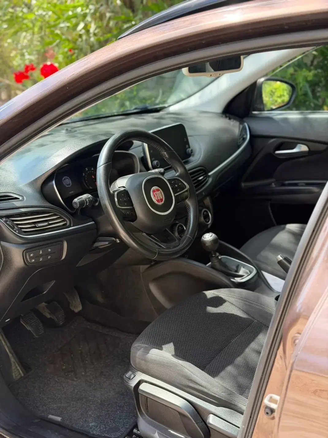 Fiat Tipo Station Wagon 2016 - 9900 EUR, 198263 km - AUTO.MOTO.pt - 198263km - foto 8 de 9