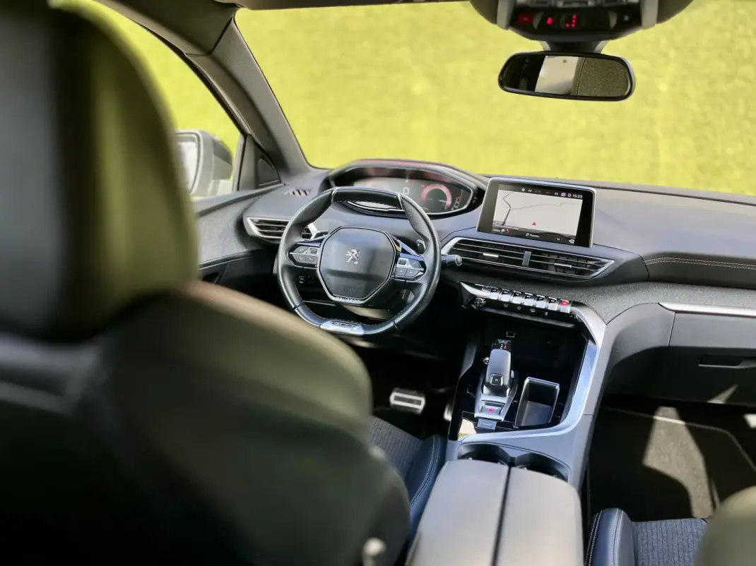 Peugeot 3008 2019 - 22250 EUR, 119000 km - AUTO.MOTO.pt - 119000km - foto 10 de 37
