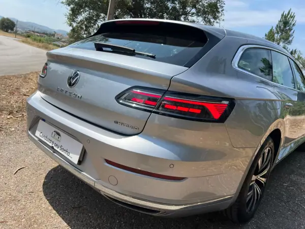 Volkswagen Arteon Shooting Brake 2021 - 27900 EUR, 89450 km - AUTO.MOTO.pt - 89450km - foto 19 de 43