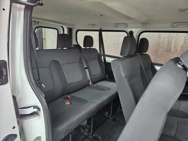 Renault Trafic 2021 - 27999 EUR, 164000 km - AUTO.MOTO.pt - 164000km - foto 9 de 14