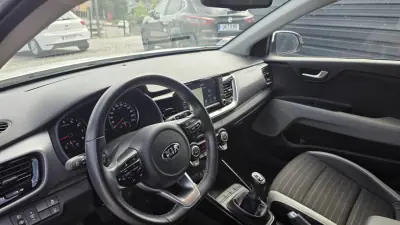 Kia Stonic 2018 - 13490 EUR, 71000 km - AUTO.MOTO.pt - 71000km - foto 5 de 5