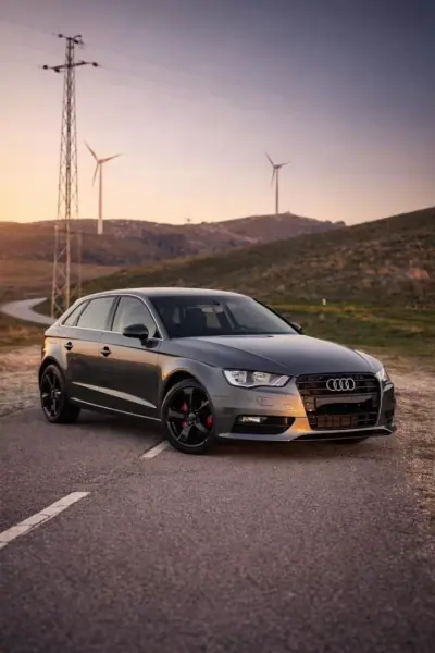 Audi A3 2015 - 14950 EUR, 143000 km - 143000km - foto 1 de 7