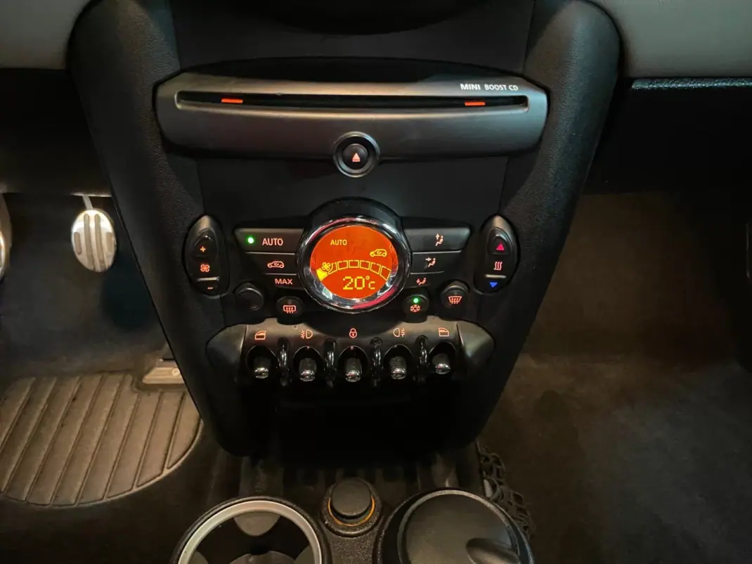MINI Coupé 2012 - 12500 EUR, 208911 km - 208911km - foto 12 de 19