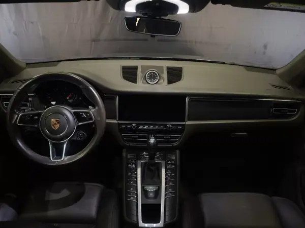 Porsche Macan 2019 - 57490 EUR, 133391 km - AUTO.MOTO.pt - 133391km - foto 29 de 36