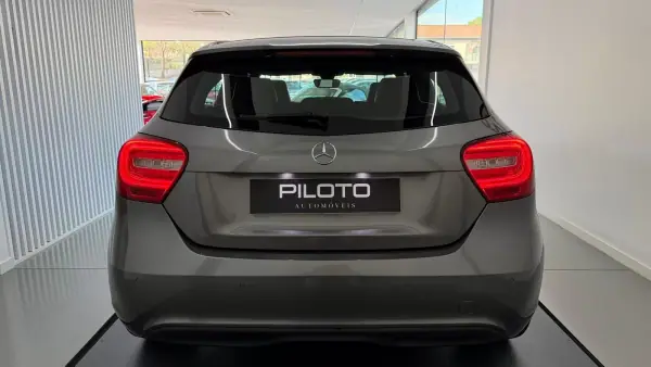 Mercedes-Benz A 180 2014 - 13990 EUR, 259250 km - AUTO.MOTO.pt - 259250km - foto 7 de 29