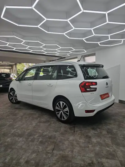 Citroën C4 Grand Picasso 2018 - 13650 EUR, 245556 km - AUTO.MOTO.pt - 245556km - foto 26 de 43
