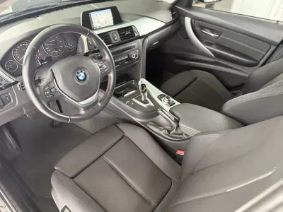 BMW 318 2015 - 13250 EUR, 255290 km - AUTO.MOTO.pt - 255290km - foto 5 de 27