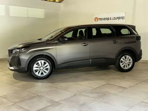 Peugeot 5008 2023 - 29500 EUR, 14500 km - AUTO.MOTO.pt - 14500km - foto 4 de 23