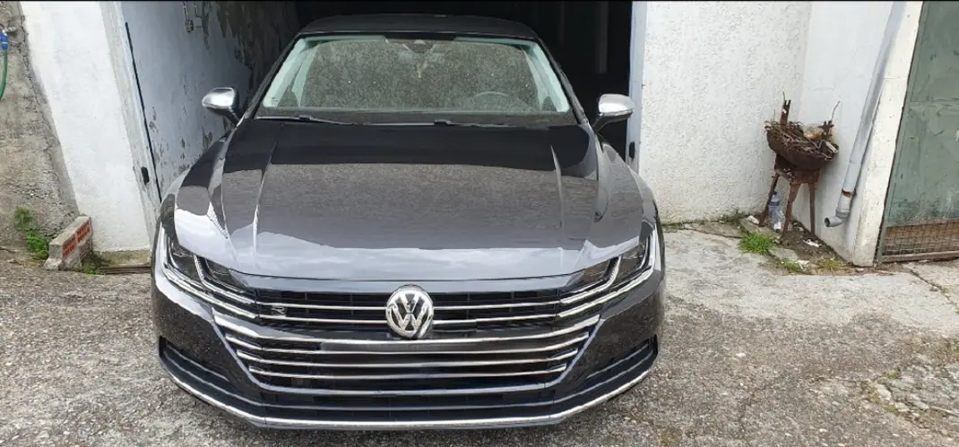 Volkswagen Arteon 2018 - 19800 EUR, 165000 km - AUTO.MOTO.pt - 165000km - foto 1 de 6