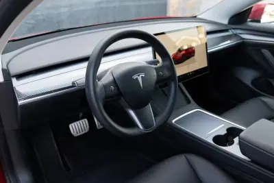 Tesla Model 3 2022 - 32900 EUR, 57000 km - AUTO.MOTO.pt - 57000km - foto 11 de 26