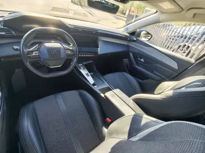 Peugeot 308 2022 - 19500 EUR, 130000 km - AUTO.MOTO.pt - 130000km - foto 19 de 37