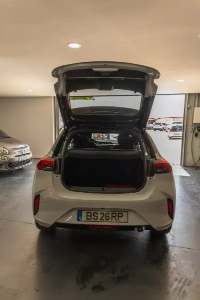 Opel Corsa 2025 - 18000 EUR, 20800 km - 20800km - foto 4 de 11