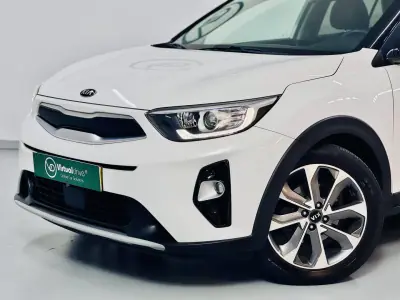 Kia Stonic 2019 - 15750 EUR, 68000 km - AUTO.MOTO.pt - 68000km - foto 14 de 60