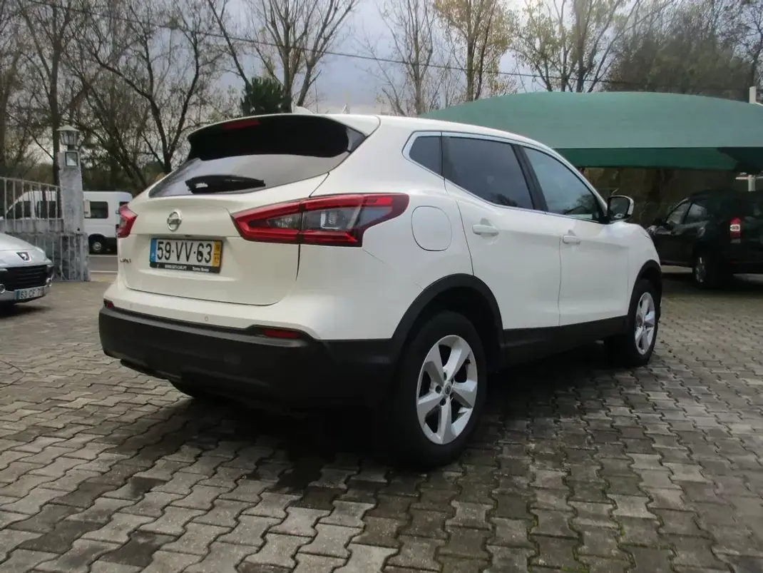Nissan Qashqai 2018 - 15990 EUR, 170000 km - 170000km - foto 4 de 26