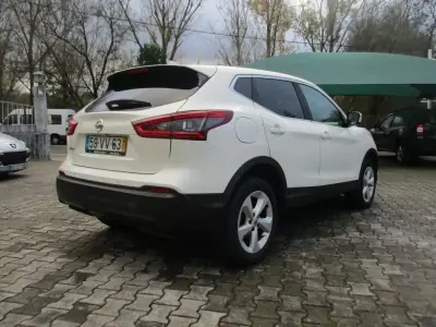 Nissan Qashqai 2018 - 15990 EUR, 170000 km - 170000km - foto 4 de 26