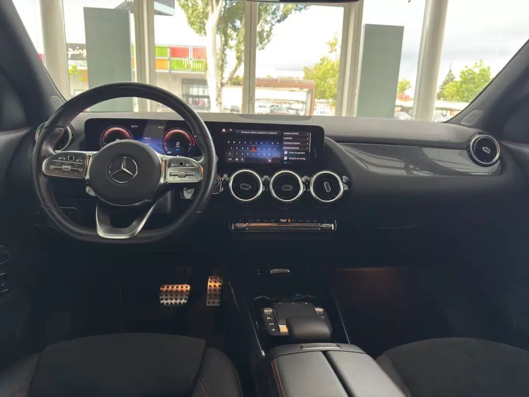Mercedes-Benz GLA 250 2022 - 36950 EUR, 56657 km - AUTO.MOTO.pt - 56657km - foto 8 de 10