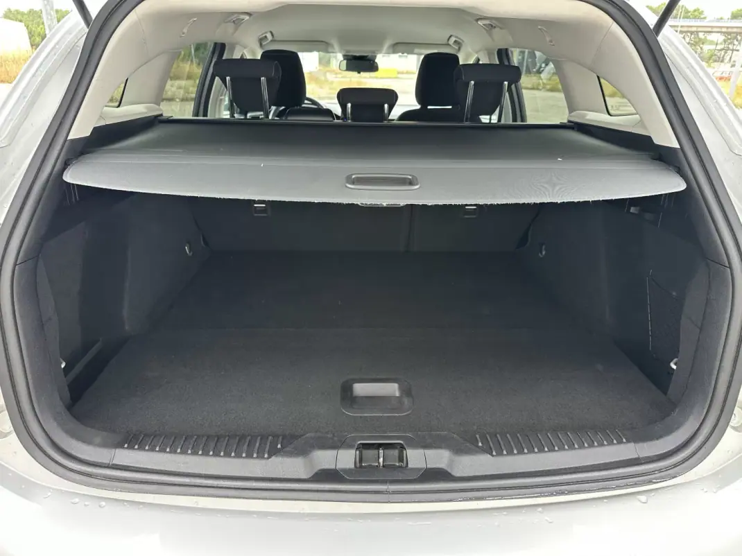 Ford Focus SW 2023 - 15490 EUR, 91000 km - 91000km - foto 14 de 17