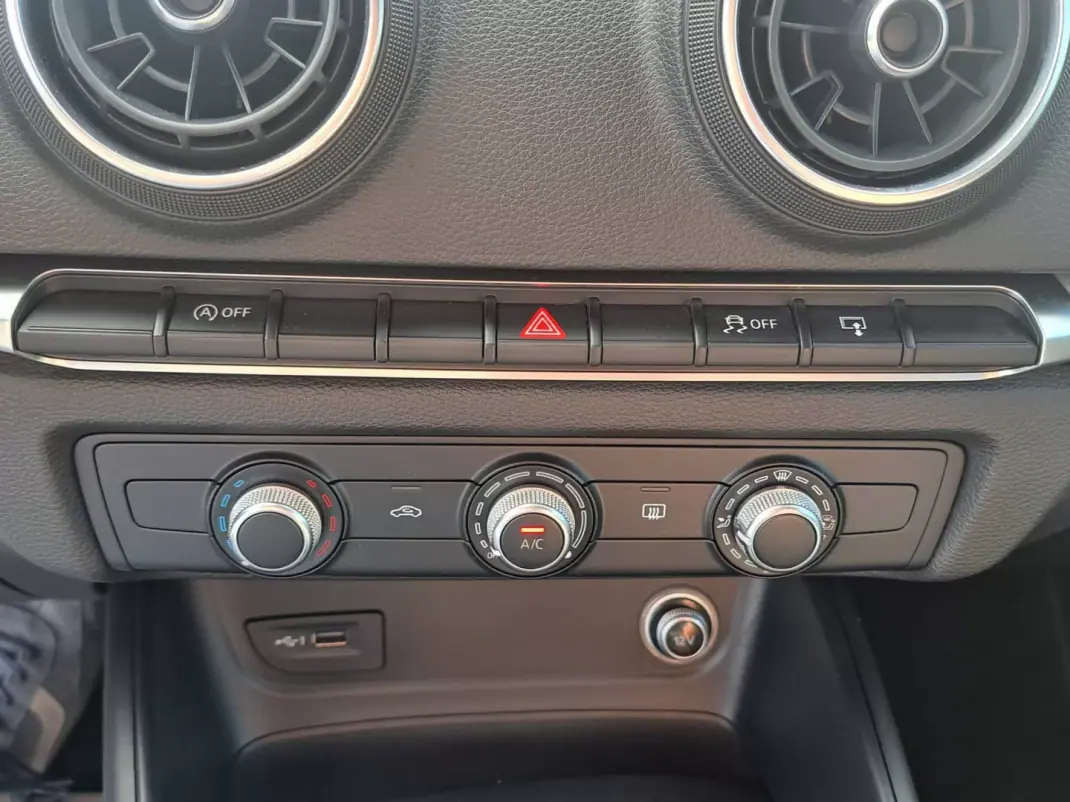 Audi A3 Sportback 2016 - 12900 EUR, 231290 km - AUTO.MOTO.pt - 231290km - foto 40 de 45