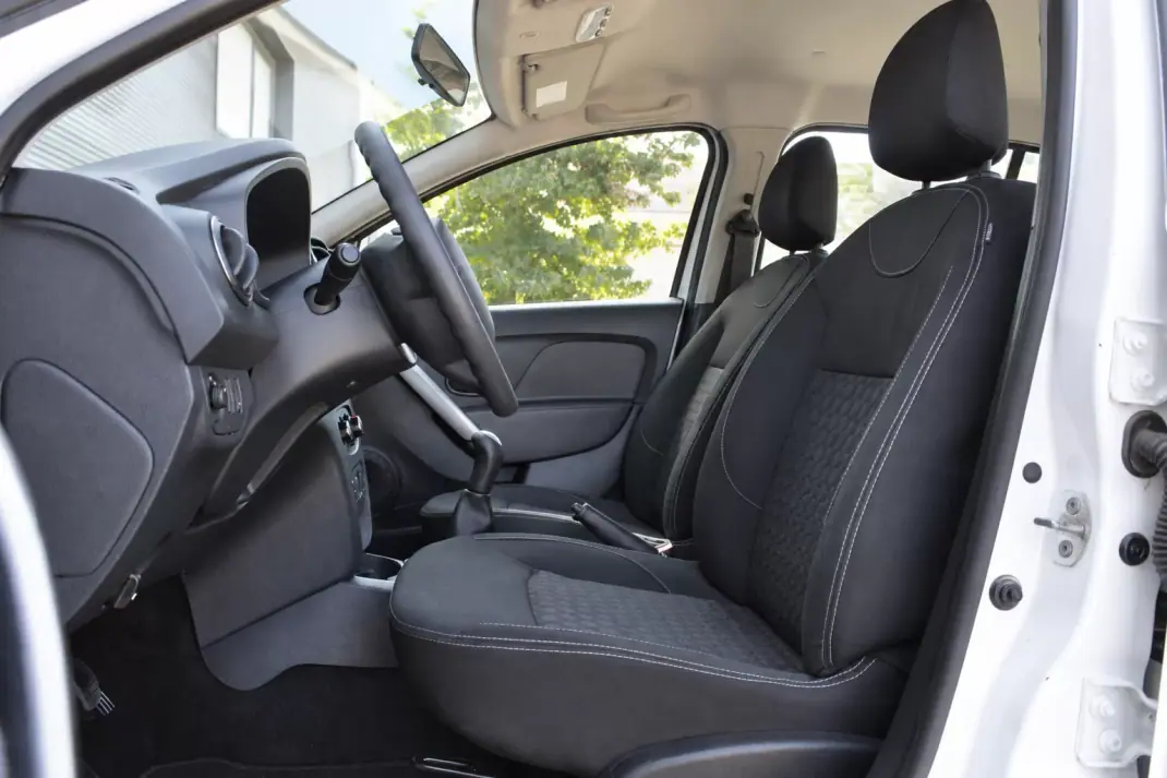 Dacia Sandero 2014 - 6990 EUR, 99876 km - 99876km - foto 10 de 25