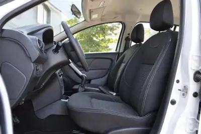 Dacia Sandero 2014 - 6990 EUR, 99876 km - 99876km - foto 10 de 25
