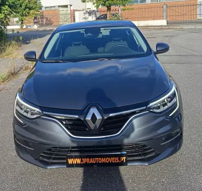 Renault Mégane 2022 - 13990 EUR, 135500 km - 135500km - foto 2 de 18