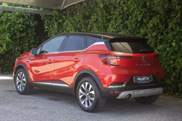 Renault Captur 2020 - 15900 EUR, 86000 km - AUTO.MOTO.pt - 86000km - foto 10 de 17