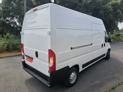 Peugeot BOXER 2.0 BlueHDi 435 L4H2 Premium 2020 - 20350 EUR, 126369 km - AUTO.MOTO.pt - 126369km - foto 12 de 40