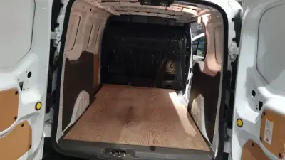 Ford Transit Connect 2021 - 16000 EUR, 122900 km - AUTO.MOTO.pt - 122900km - foto 10 de 18