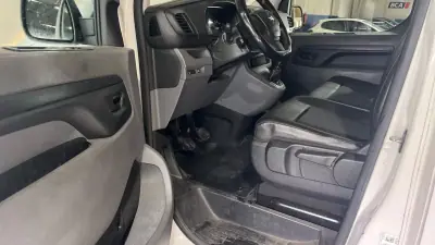 Opel 2019 - 12999 EUR, 92204 km - AUTO.MOTO.pt - 92204km - foto 6 de 7