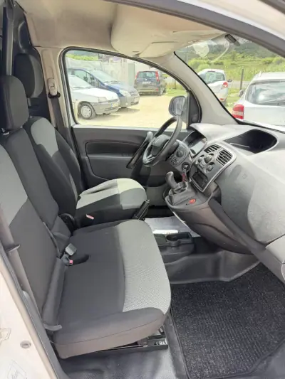Renault Kangoo 2017 - 6990 EUR, 359871 km - AUTO.MOTO.pt - 359871km - foto 11 de 15