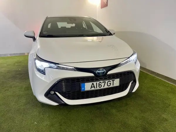 Toyota Corolla 2021 - 19500 EUR, 128000 km - AUTO.MOTO.pt - 128000km - foto 4 de 33