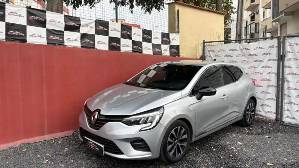 Renault Clio 2023 - 14500 EUR, 79000 km - AUTO.MOTO.pt - 79000km - foto 2 de 12