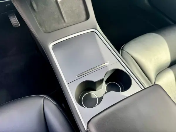 Tesla Model 3 2022 - 28690 EUR, 82305 km - AUTO.MOTO.pt - 82305km - foto 14 de 31