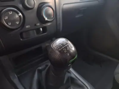 Isuzu 2018 - 18900 EUR, 83988 km - AUTO.MOTO.pt - 83988km - foto 10 de 15