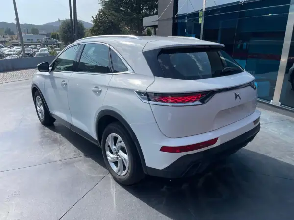 DS DS7 Crossback 2020 - 18500 EUR, 134000 km - AUTO.MOTO.pt - 134000km - foto 4 de 14