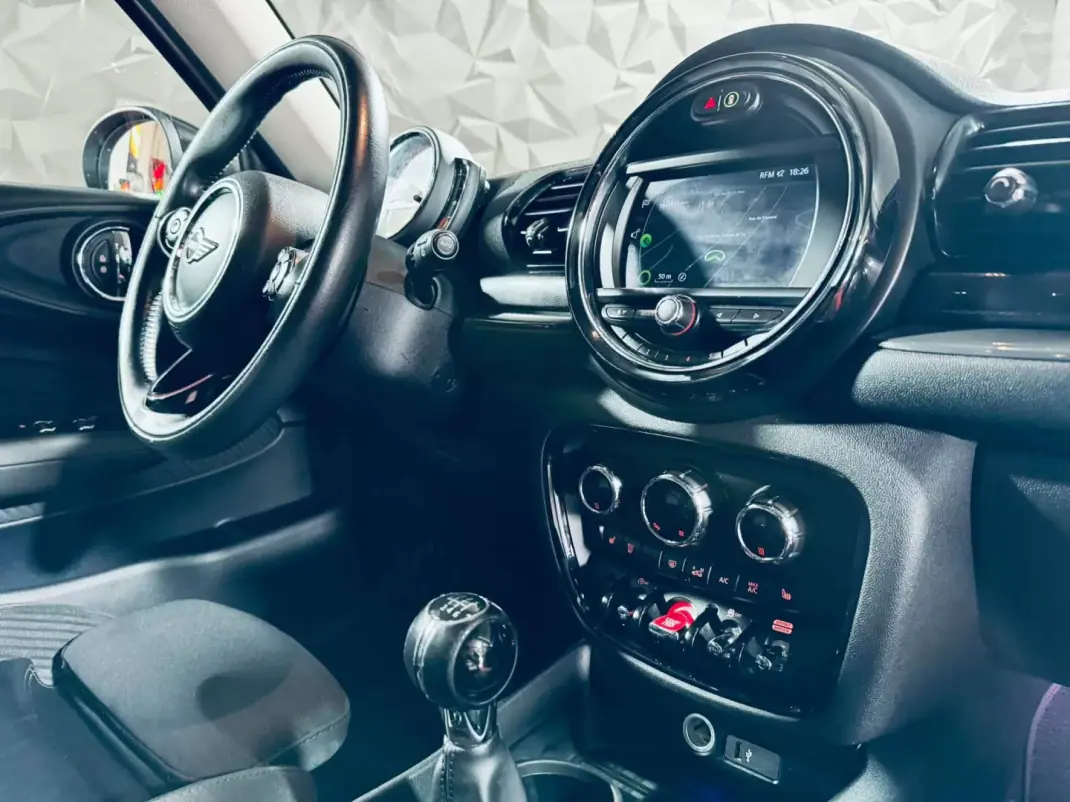 MINI Clubman 2018 - 15990 EUR, 99835 km - AUTO.MOTO.pt - 99835km - foto 15 de 29