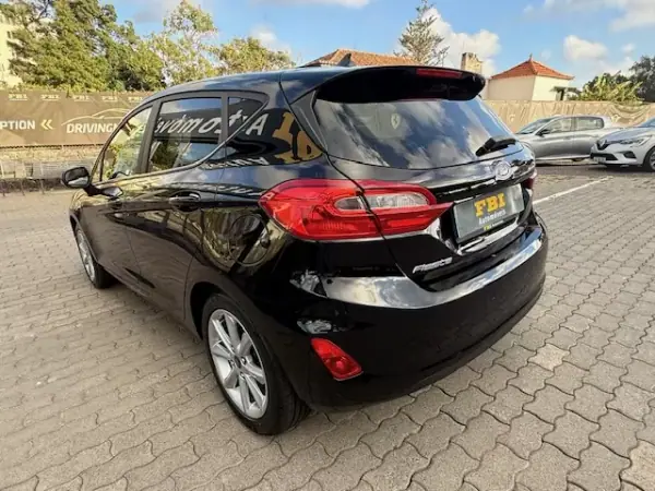 Ford Fiesta 2021 - 13900 EUR, 85443 km - AUTO.MOTO.pt - 85443km - foto 9 de 12
