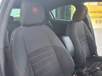 Alfa Romeo Giulietta 2019 - 15790 EUR, 146000 km - AUTO.MOTO.pt - 146000km - foto 14 de 15