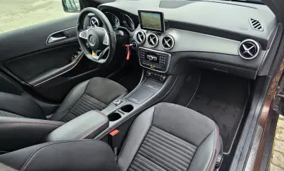 Mercedes-Benz GLA 180 2015 - 21500 EUR, 160000 km - AUTO.MOTO.pt - 160000km - foto 14 de 31