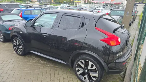 Nissan Juke 2014 - 10900 EUR, 206000 km - AUTO.MOTO.pt - 206000km - foto 2 de 5