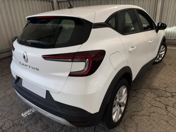 Renault Captur 2022 - 16900 EUR, 128630 km - AUTO.MOTO.pt - 128630km - foto 2 de 5