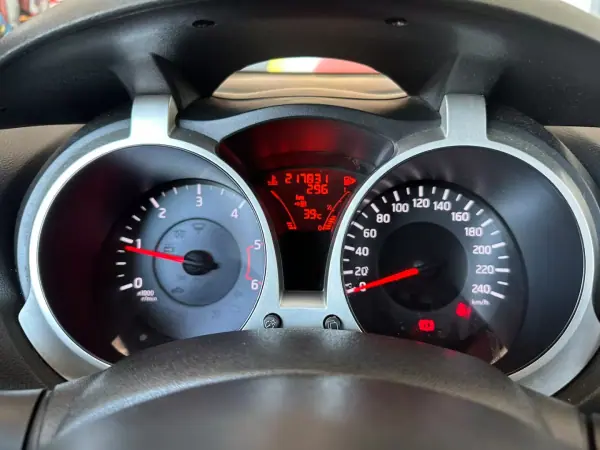 Nissan Juke 2011 - 11900 EUR, 217831 km - 217831km - foto 20 de 32