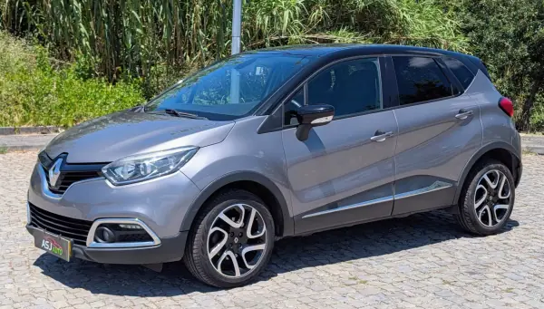 Renault Captur 2015 - 8500 EUR, 174577 km - AUTO.MOTO.pt - 174577km - foto 5 de 23