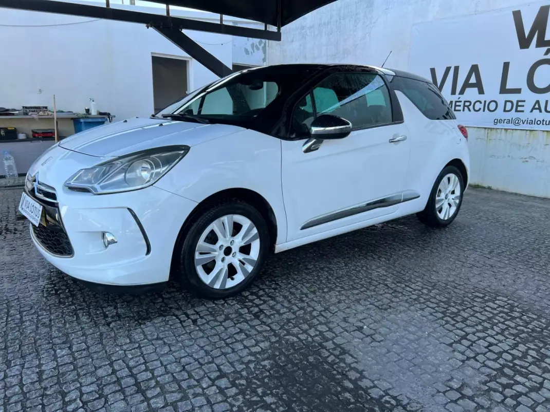 Citroën DS3 2010 - 6500 EUR, 220000 km - AUTO.MOTO.pt - 220000km - foto 2 de 11
