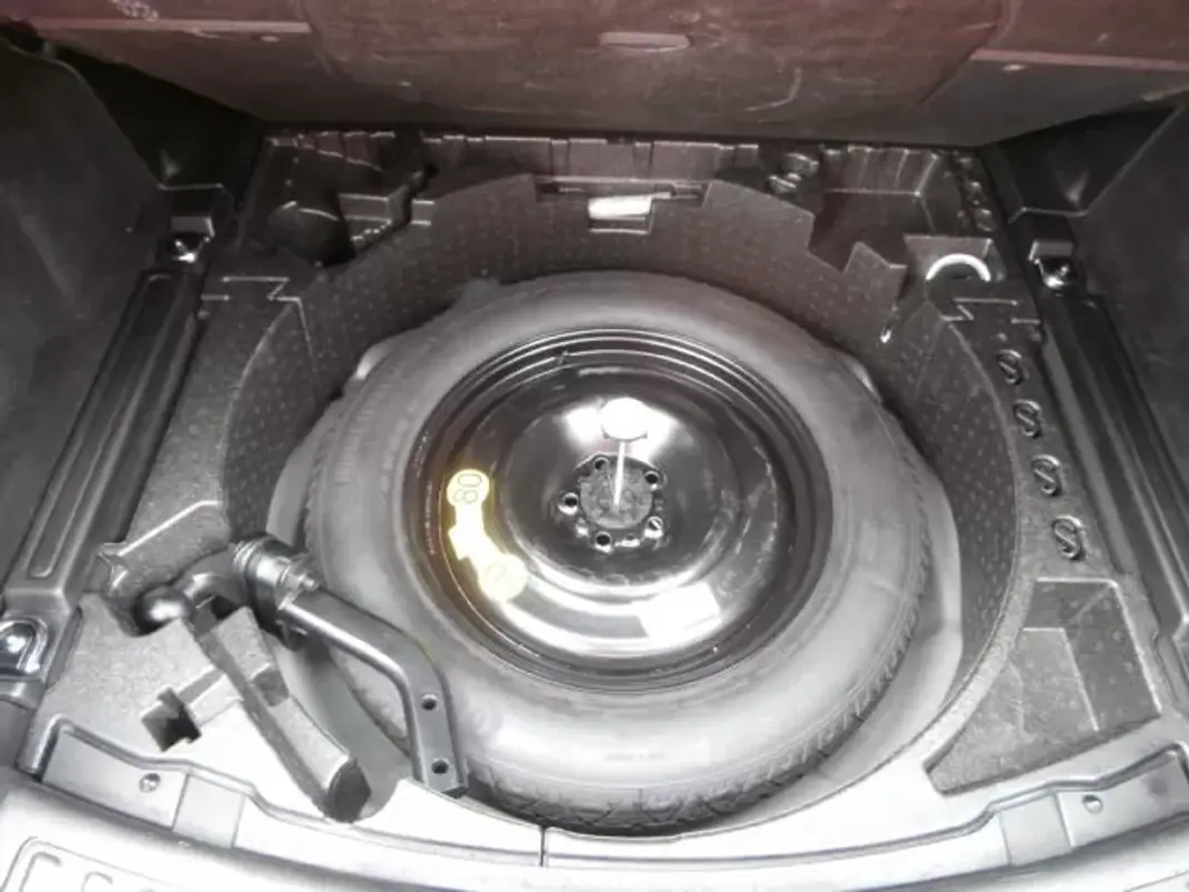 Land Rover Discovery Sport 2017 - 22500 EUR, 165585 km - 165585km - foto 27 de 37