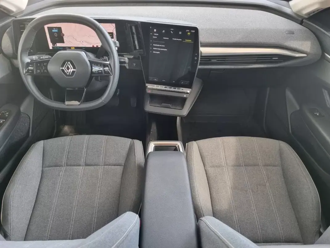 Renault Mégane E-Tech 2023 - 26250 EUR, 40000 km - 40000km - foto 6 de 14