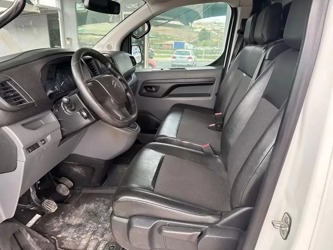 Citroën Jumpy 2019 - 17990 EUR, 126251 km - AUTO.MOTO.pt - 126251km - foto 9 de 14
